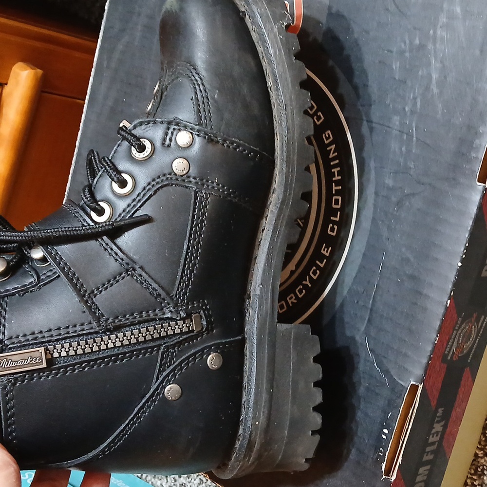 Motorcycle boots sz 6.5 - Picture 2 of 6